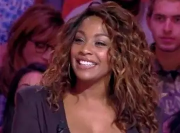 "Avec tes belles lèvres de nègre, tu dois faire de belles choses" ... Ludivine Rétory (TPMP) révèle les messages racistes effrayants qu'elle reçoit chaque jour.