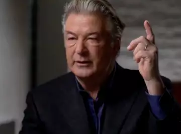 Alec Baldwin coupé du monde : sa disparition des réseaux sociaux inquiète ses fans !