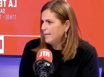 "Il sait jusqu'où il peut aller avec chacun des chroniqueurs" : Dans une rare interview, Valérie Bénaïm évoque sa relation avec Cyril Hanouna.