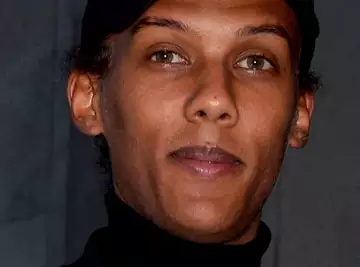 Stromae : le chanteur dévoile sa nouvelle coiffure de choc sur Instagram. Les internautes n'en reviennent toujours pas !