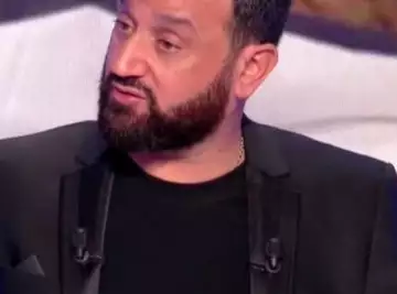 Cyril Hanouna a été contacté par un proche de Vladimir Poutine : Lors d'une émission en direct, l'animateur bavarde sur la demande complètement folle qui lui a été faite !