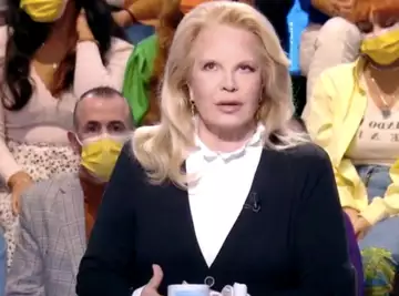 Sylvie Vartan a été comparée à Fantomas sur Twitter depuis son apparition dans Les Enfants de la télé.