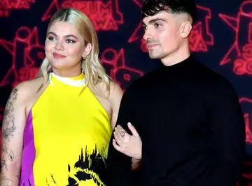 Louane folle amoureuse : enceinte, elle fait une grosse bêtise pour son chéri Florian Rossi