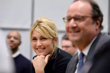 François Hollande et Julie Gayet : cette nouvelle apparition très remarquée du couple à Paris !