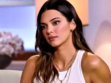 La robe absolument scandaleuse de Kendall Jenner au mariage d'une amie : le bad buzz !