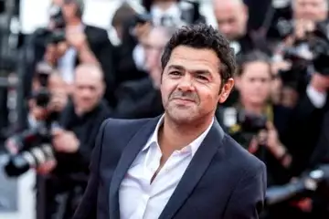 Jamel Debbouze : des internautes choqués par des photos de sa rencontre avec une "légende vivante" !