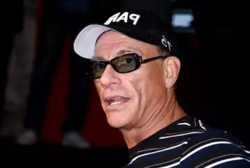 Jean-Claude Van Damme fan absolu d'une candidate de "Dancing with the Stars" : ses SMS privés dévoilés !