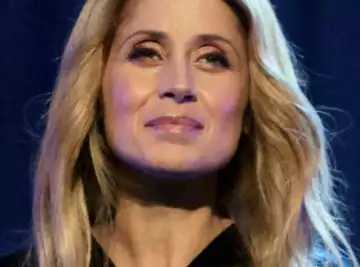 Lara Fabian : sa ressemblance frappante et étonnante avec sa fille !