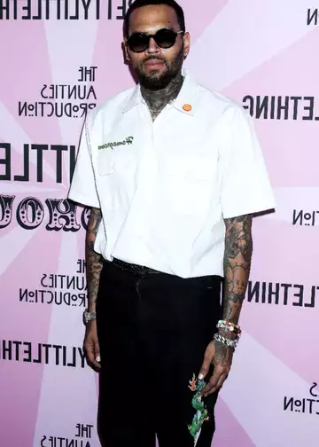 Chris Brown est accusé d'avoir drogué et violé une jeune femme : La victime présumée réclame une somme ASTRONOMIQUE au chanteur !