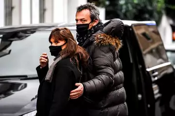 "Fais attention à elle, sinon je suis là !", cette menace inattendue d'Alain Delon à Jean-Luc Reichmann concernant sa femme Nathalie Lecoultre !