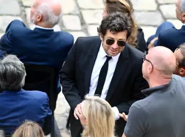 Patrick Bruel en deuil : Qui est André Wilms ? Cet acteur décédé plonge le chanteur dans une profonde tristesse sur Instagram.