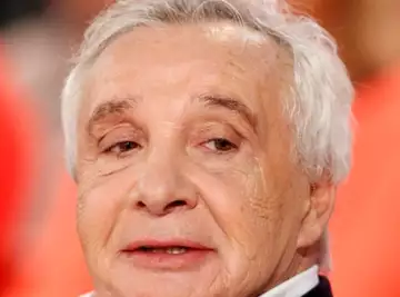 Michel Sardou touché par Covid : Le chanteur s'effondre face à une très mauvaise nouvelle