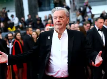 Alain Delon : son état inquiète depuis la mort de Jean-Paul Belmondo, un proche fait des aveux troublants