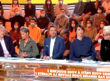 Un chroniqueur de TPMP révèle qu'il ne se douche qu'une fois par semaine pour économiser l'eau... et choque tout le monde.