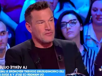 "TPMP" : Benjamin Castaldi déchire son slip "à l'hygiène douteuse" et atterrit avec ses parties en l'air... en direct !