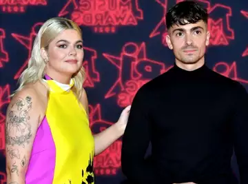 Louane parle de l'éducation non sexiste de sa fille de 20 mois : "Je ne lui dis pas ce qu'elle doit jouer ou comment elle doit s'habiller".