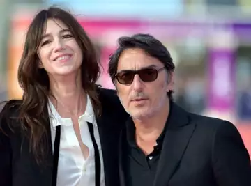 "Charlotte Gainsbourg avoue ce qui a conduit à sa "détresse" et à sa "dépression".