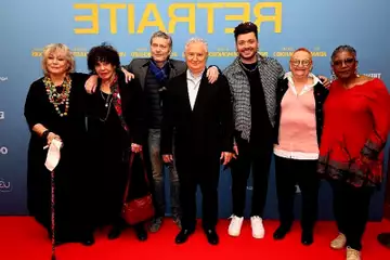 Kev Adams, Daniel Prévost, Camille Lellouche, Stan Wawrinka... : Un casting de stars pour l'avant-première du film "Maison de retraite" au Grand Rex !