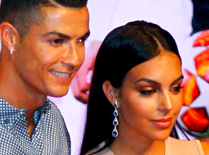 Cristiano Ronaldo est aux anges : la star du football a annoncé que sa petite amie Georgina Rodriguez attendait des jumeaux !