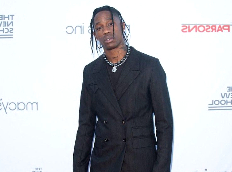 Travis Scott partage une photo d'un festivalier à terre, les internautes sont choqués !