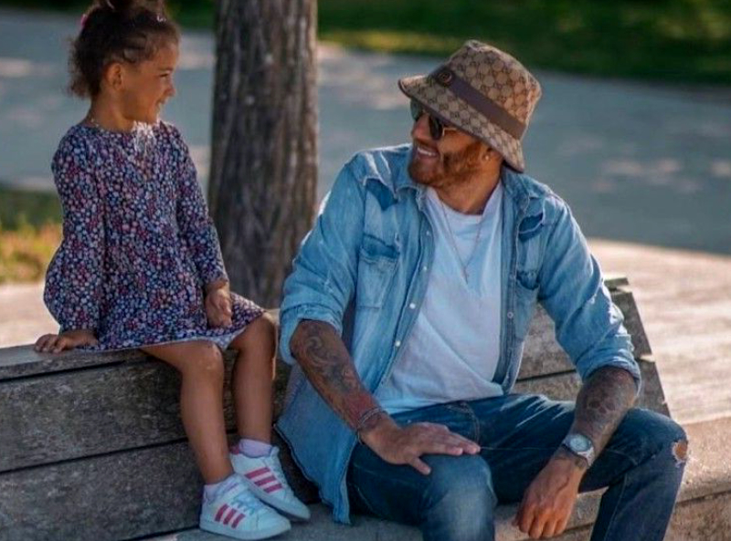 "A plusieurs reprises, ma fille a rencontré sa mère complètement défoncée", Charles, ancienne star des "Ch'tis", plus bouleversant que jamais !