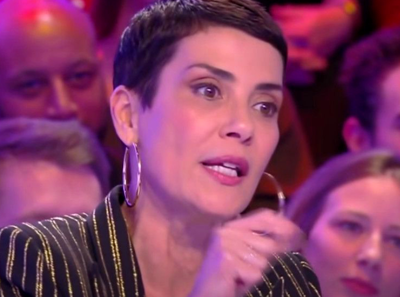 Cristina Cordula n'est pas à l'aise dans sa peau : la présentatrice se confie sur ses complexes... "Je n'aimais pas mes fesses"