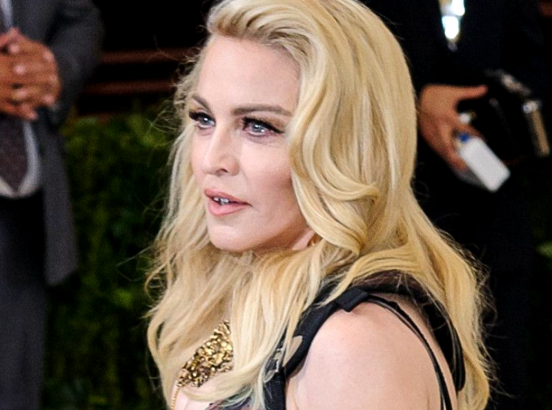 Madonna se déchaîne en petite tenue sur Instagram : Tétons et string apparents... la nouvelle provocation de la star fait hurler ses fans !