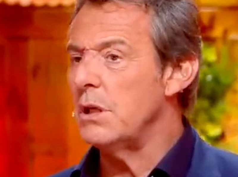 Jean-Luc Reichmann : L'animateur est subjugué par le cadeau exceptionnel d'un chanteur célèbre !