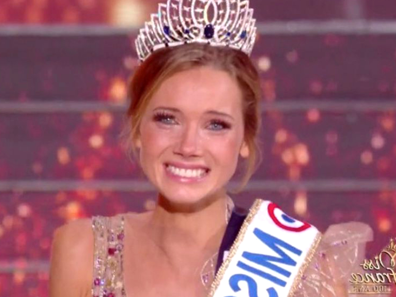 Miss France : le costume d'Amandine Petit se détache en plein milieu du défilé... embarras maximal !