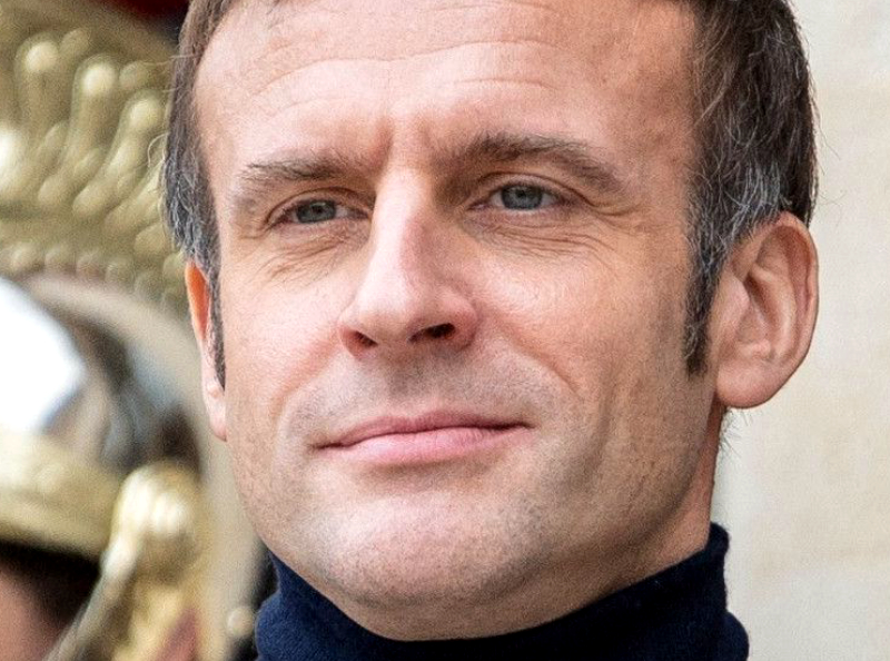 "J'ai très envie de les emm*rder, donc on va continuer à le faire" : la sortie explosive d'Emmanuel Macron contre les non vaccinés fait rager les internautes !