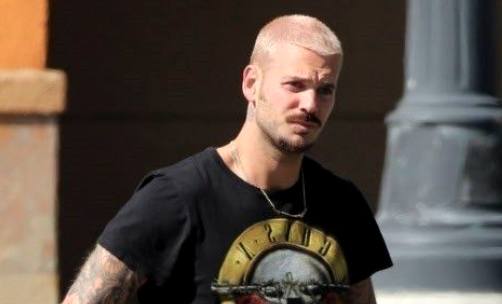 M.Pokora et sa copine en colère : l'étrange photo qu'il vient de publier sur son compte Instagram... le chanteur piraté ?