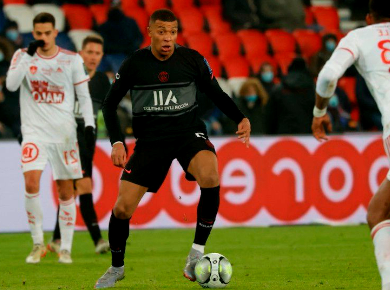 Kylian Mbappé dévasté : ce drame touche sa famille et l'inquiète au plus haut point