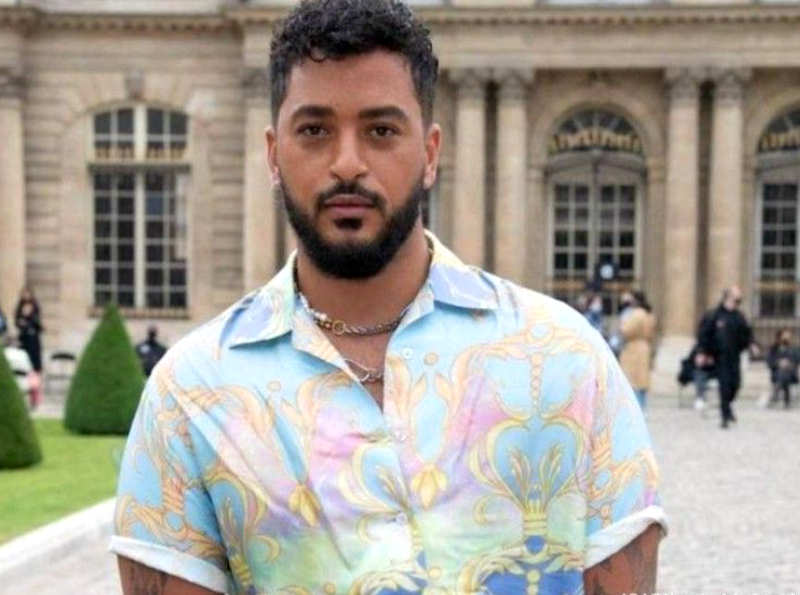 Slimane devient père pour la première fois : la photo émouvante du chanteur avec sa fille à l'hôpital, qui vient d'apparaître sur Instagram