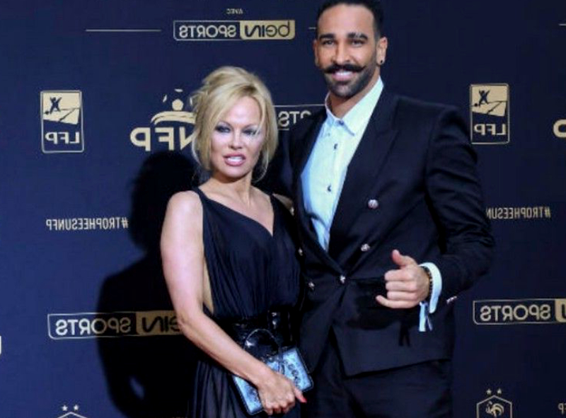 Adil Rami est accusé de "torture physique" par Pamela Anderson, le célèbre footballeur la démolit à son tour et parle de "blessure mentale" !