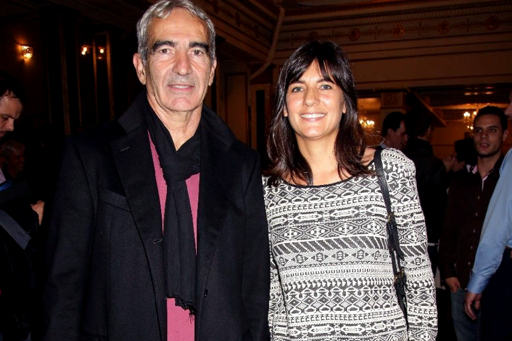 Estelle Denis Single Cette surprenante pique à son ex-partenaire Raymond Domenech en dit long...