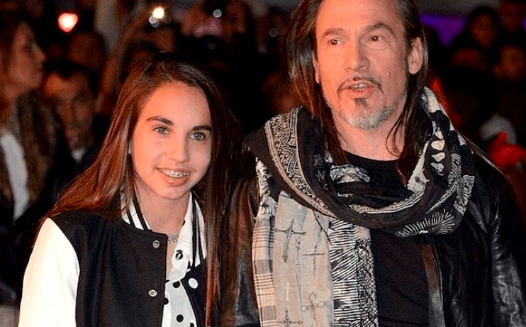 Florent Pagny : "magnifique", "grandiose", "super"... sa fille Aël enflamme Instagram en bikini