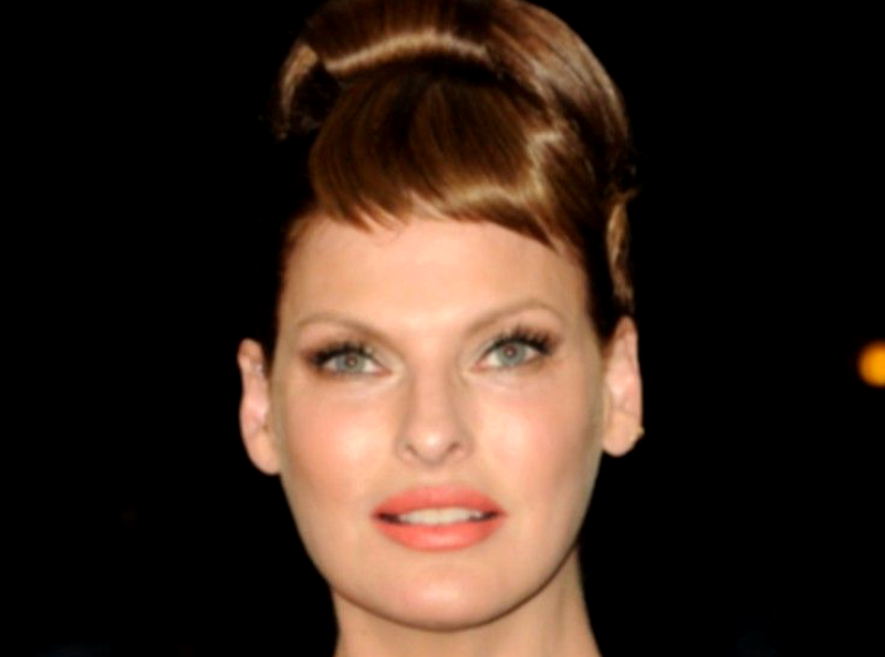 Linda Evangelista défigurée après une opération de chirurgie esthétique qui s'est déroulée de manière dramatique - l'ex-mannequin dévoile son visage pour la toute première fois !