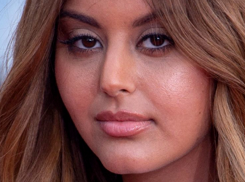 "Zahia Dehar rompt le silence sur Instragram et témoigne de la violence qu'elle a subie de la part de son ex.