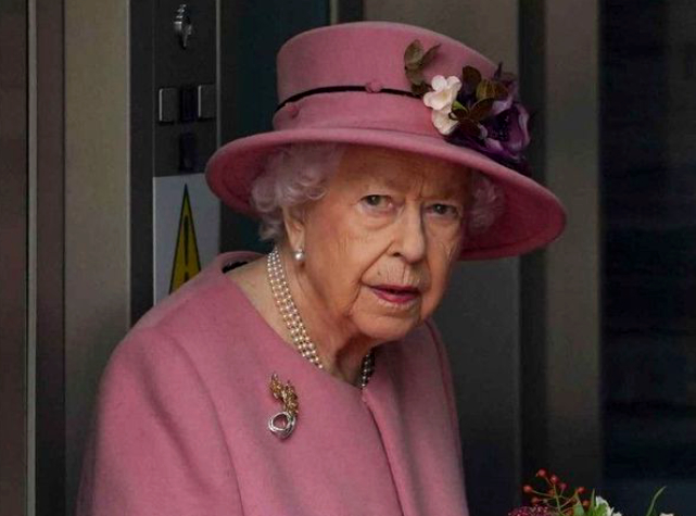 DRINGEND - La Reine Elizabeth II positive sur Covid-19 !