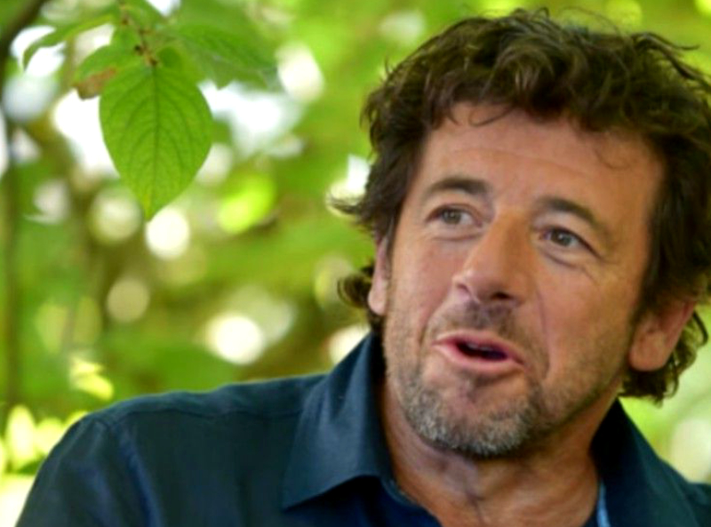 Après les confidences chocs de Muriel Robin, le chanteur Patrick Bruel évoque un des tournages des Enfoirés qui l'a mis en colère : "C'était pas drôle...".