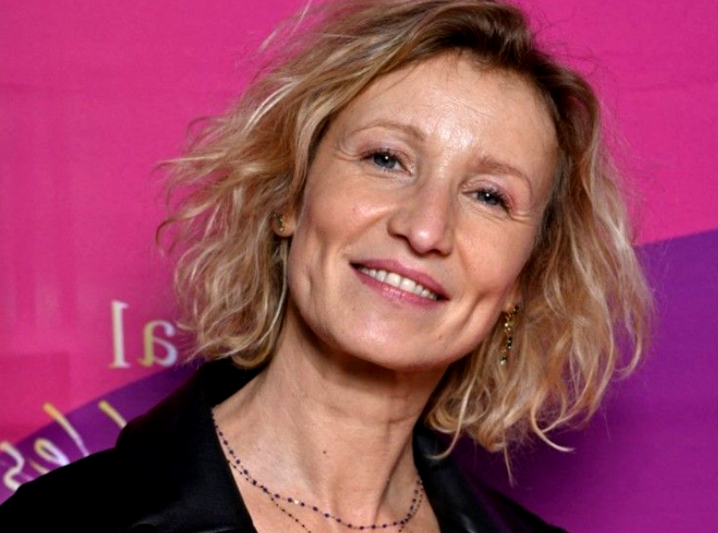 Alexandra Lamy, sa soeur Audrey donne des informations sur sa grossesse surprise... Grand bouleversement pour l'actrice et ses partenaires à l'écran : "Je ne savais pas".