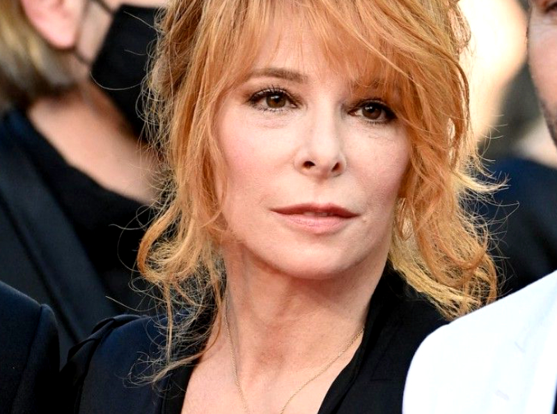 Guerre en Ukraine : le choix difficile de la chanteuse française Mylène Farmer