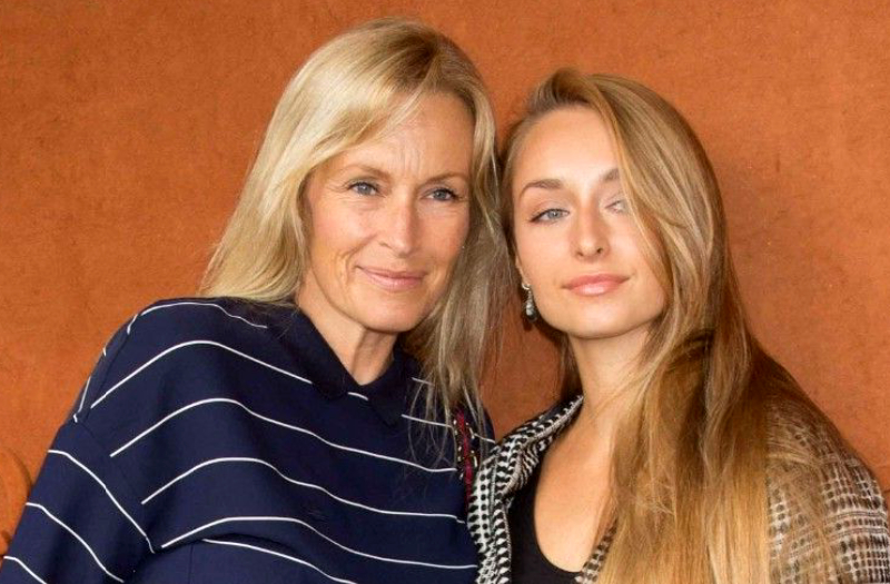 "La détox qu'il me fallait", Emma Smet, petite-fille de Johnny Hallyday, dévoile l'addiction qu'elle a finalement combattue...