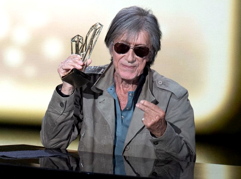 Thomas Dutronc sur déambulateur ? Révélations sur la santé du chanteur de 78 ans