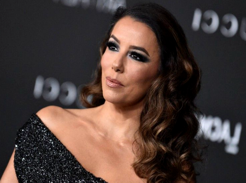 Eva Longoria : Sa robe noire au mariage de Brooklyn Beckham fait sensation - d'où vient-elle ?