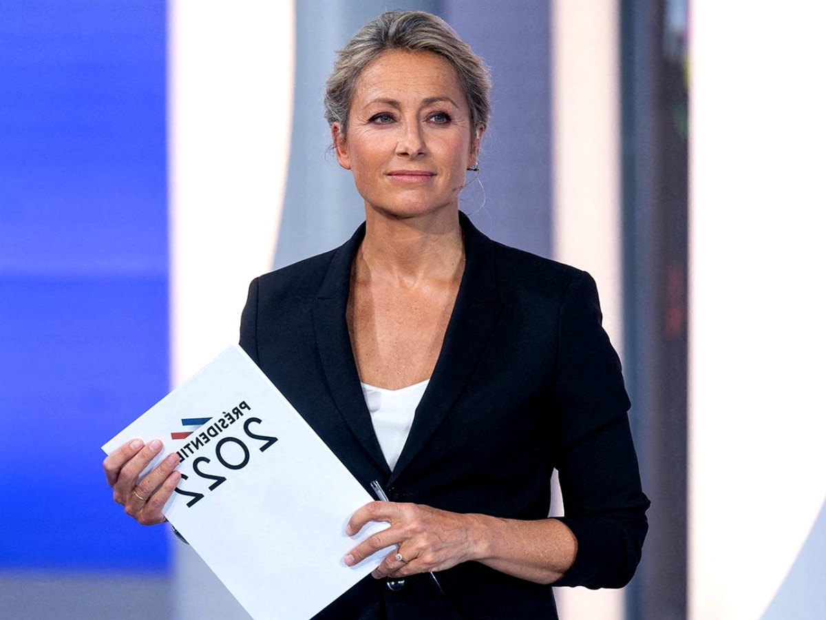 Anne-Sophie Lapix doit s'excuser en direct après une bourde