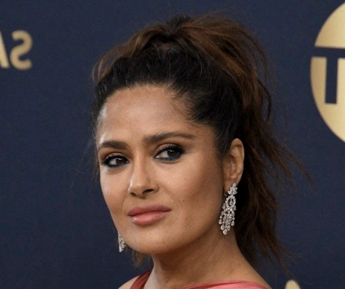 Salma Hayek pose avec sa fille Valentina, qui est son portrait craché.