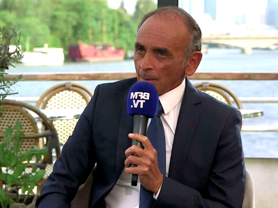 "C'est Poutine" : Eric Zemmour accuse le président russe de lui avoir volé son élection !