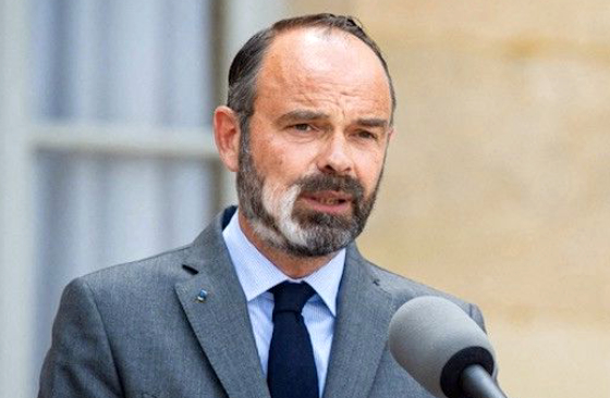 "J'ai perdu 7 kilos en une semaine" : Édouard Philippe raconte dans un documentaire sa "peur panique" !