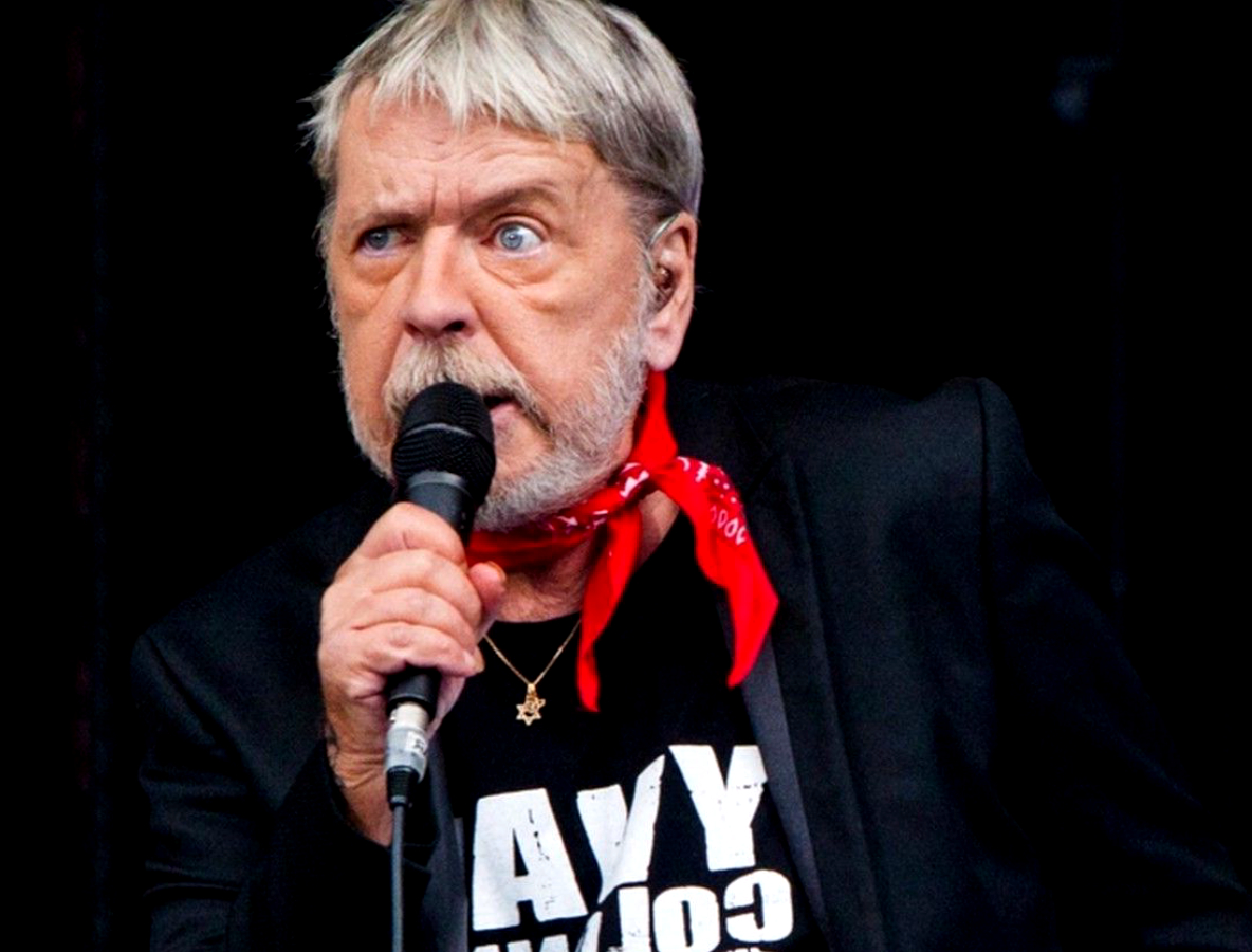 Stromae et Orelsan boycottés par Renaud ? Le célèbre chanteur lance : "Je n'accroche pas ?